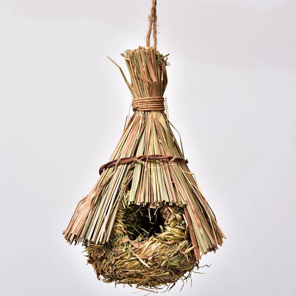 Natural Grass Bird Cage: Stylish Outdoor Avian Retreat