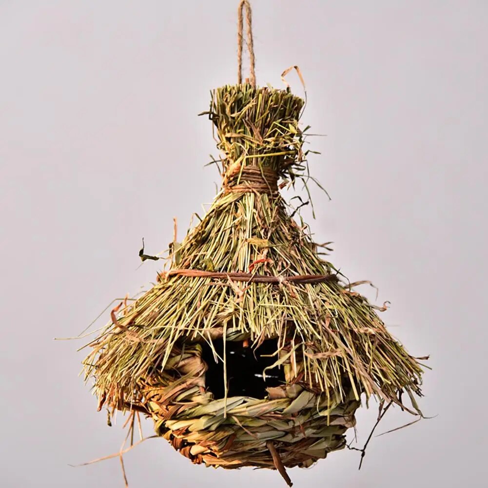 Natural Grass Bird Cage: Stylish Outdoor Avian Retreat