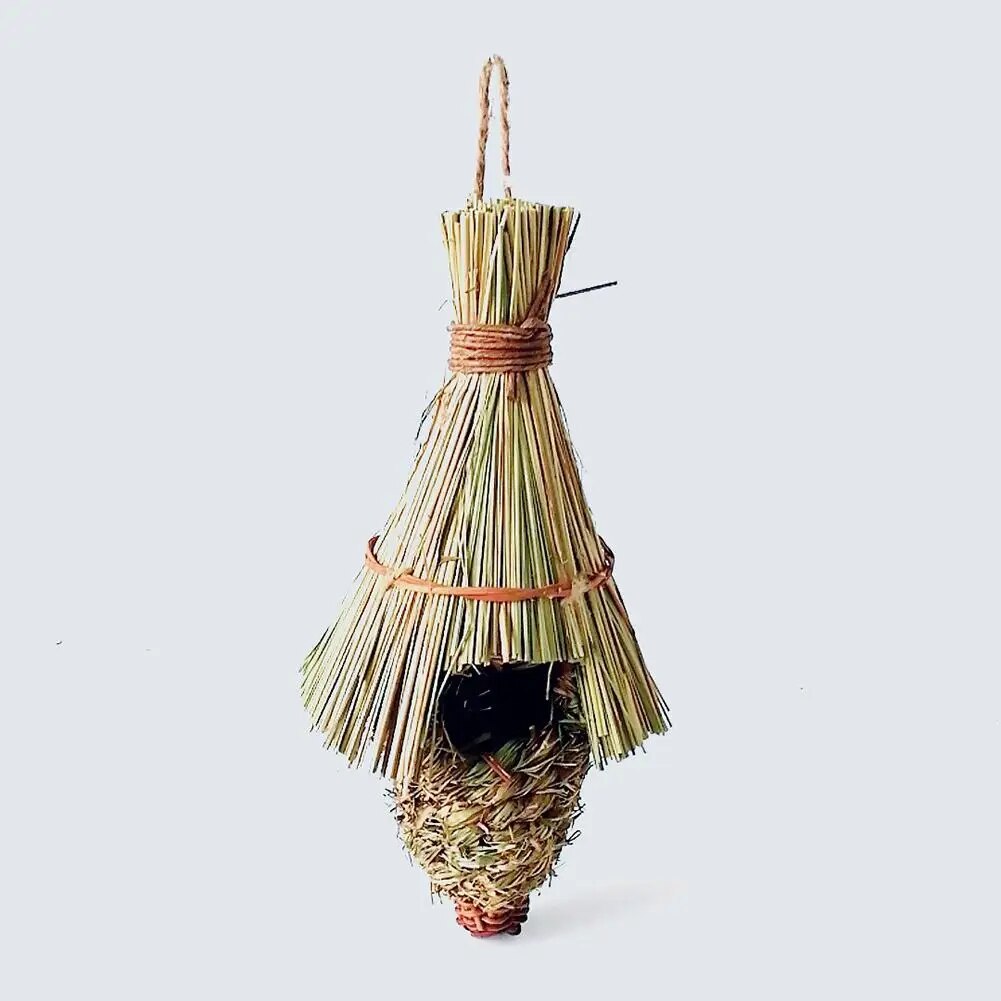 Natural Grass Bird Cage: Stylish Outdoor Avian Retreat